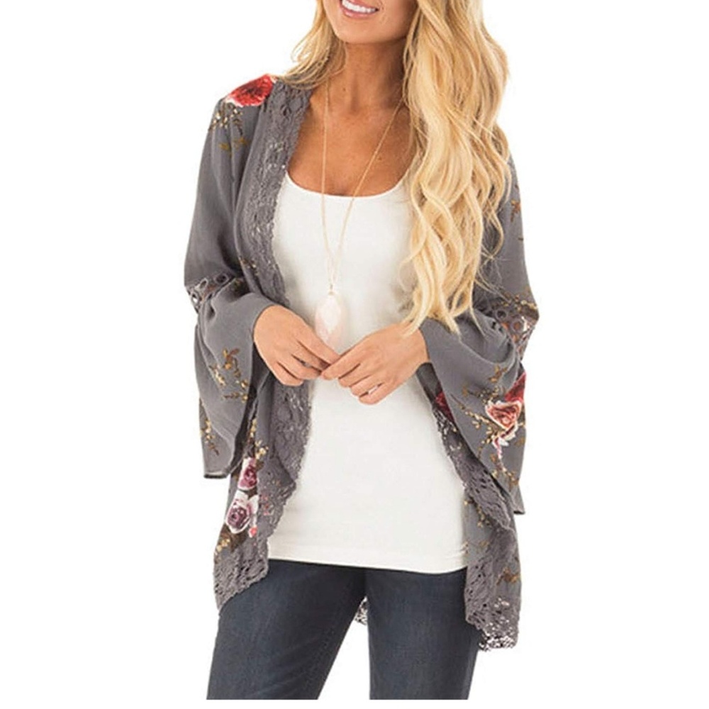 Floral Kimono W/ Lace Patchwork - Picture 3 of 8